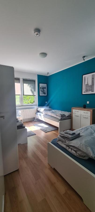 Schoene 2 Zimmer Apartment In Krefeld City, Monteur Wohnung Netflix & Prime Екстер'єр фото